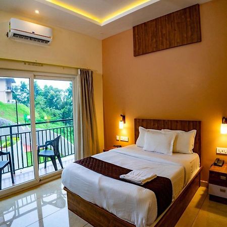 Karimb Resorts Vallikavungal Luaran gambar