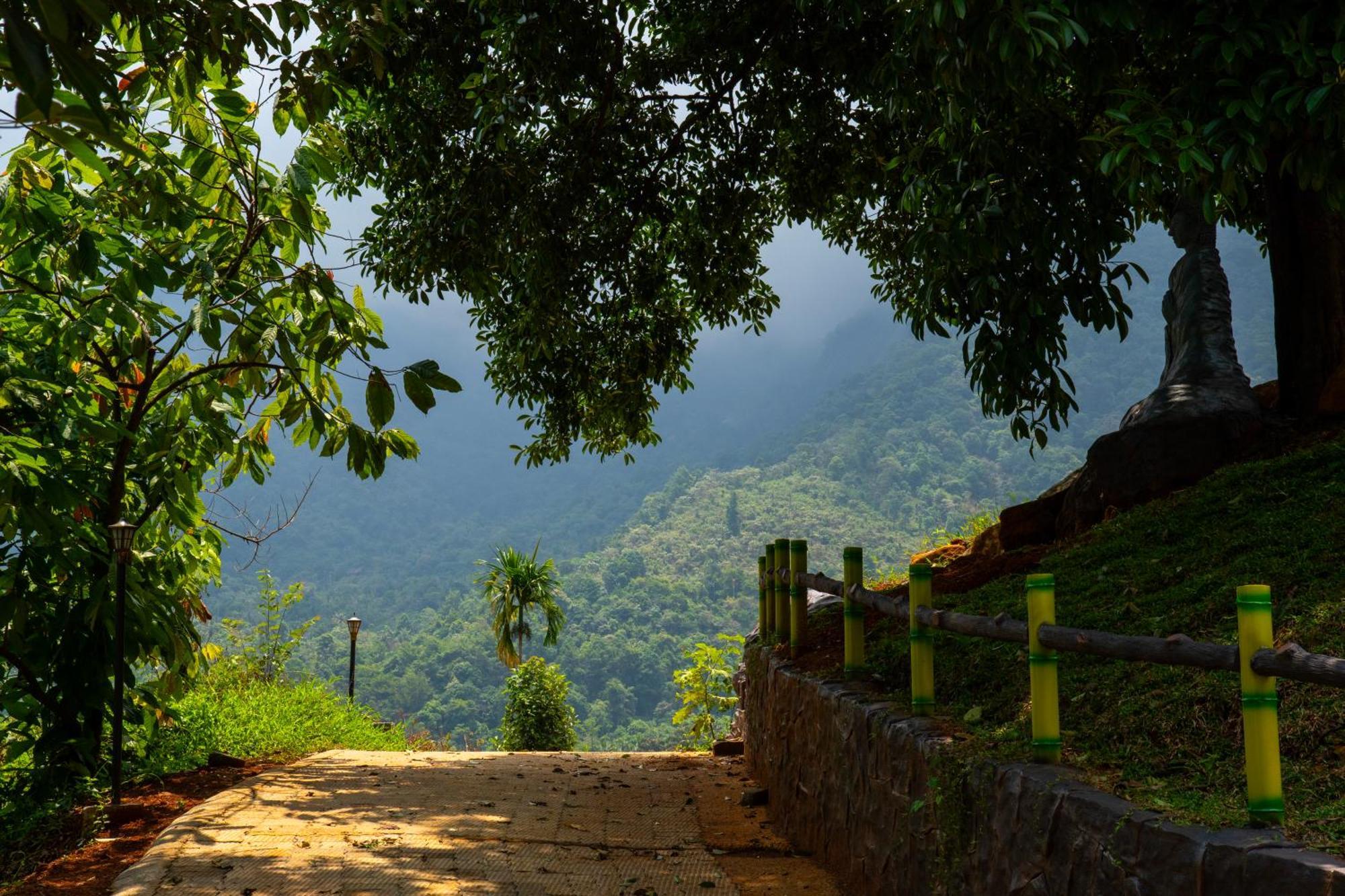 Karimb Resorts Vallikavungal Luaran gambar