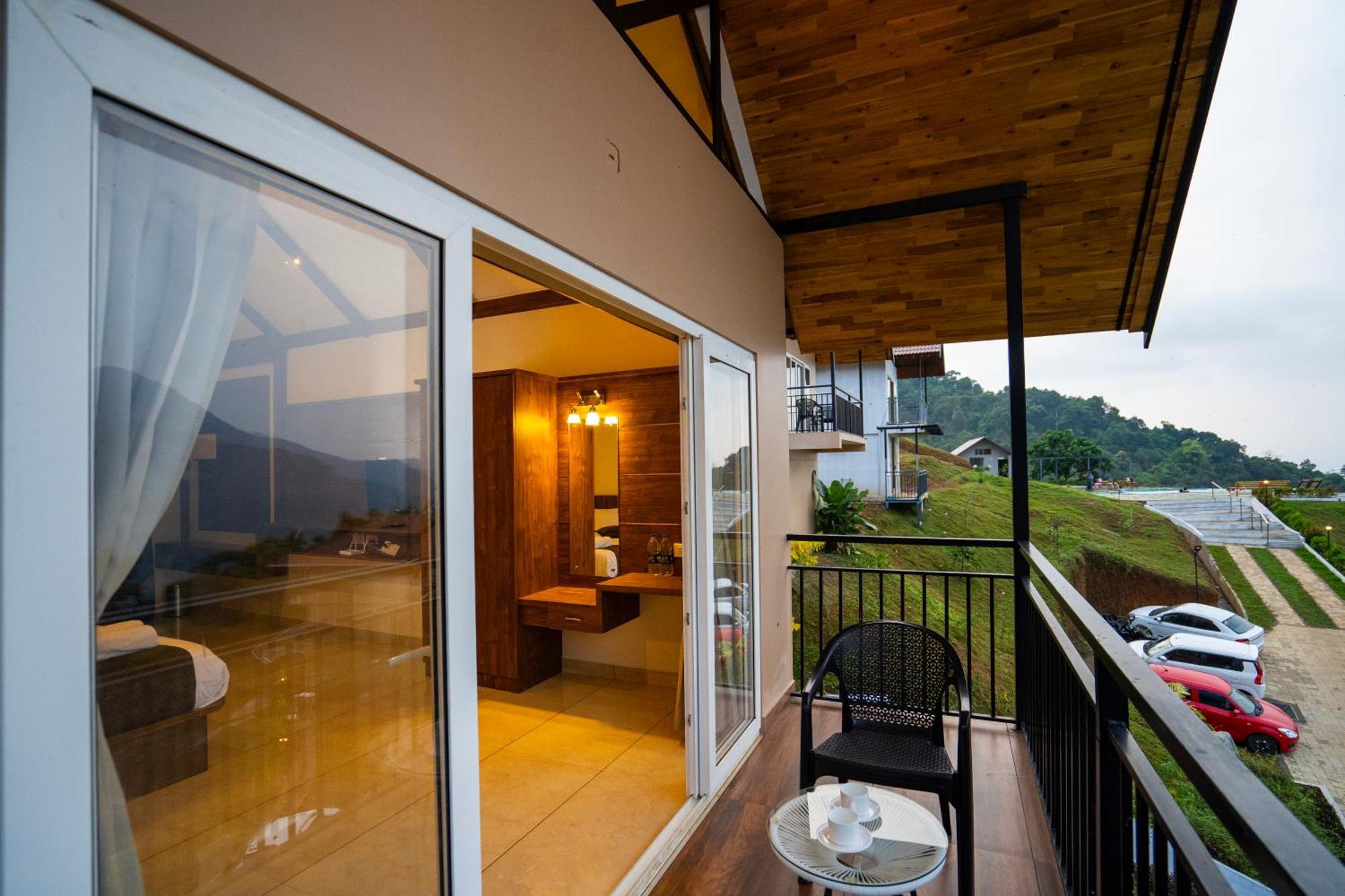 Karimb Resorts Vallikavungal Luaran gambar